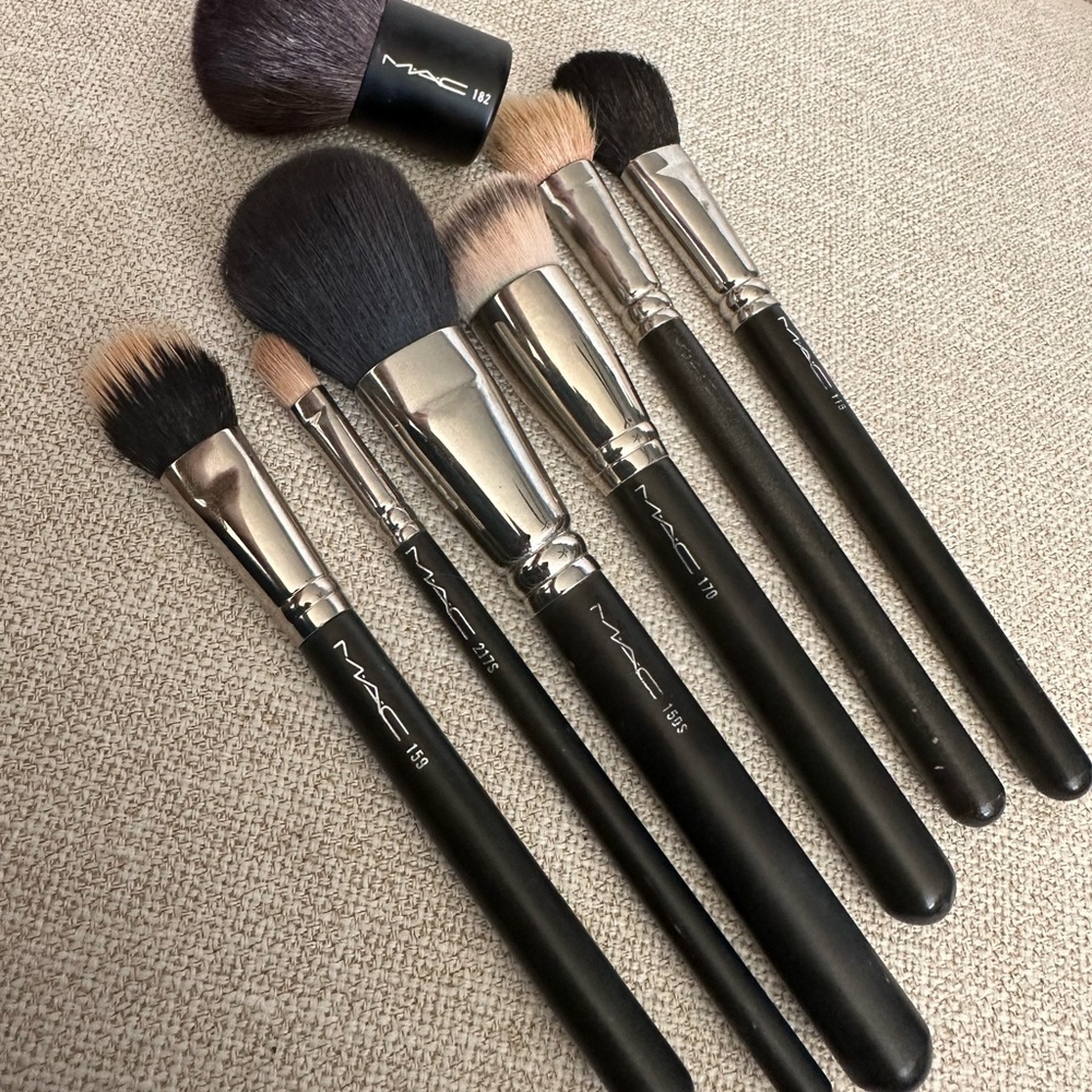 Lot of MAC makeup brushes